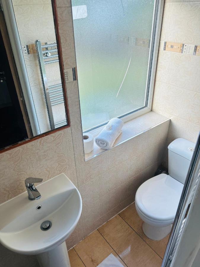 Sinai Hotel Лондон Екстериор снимка