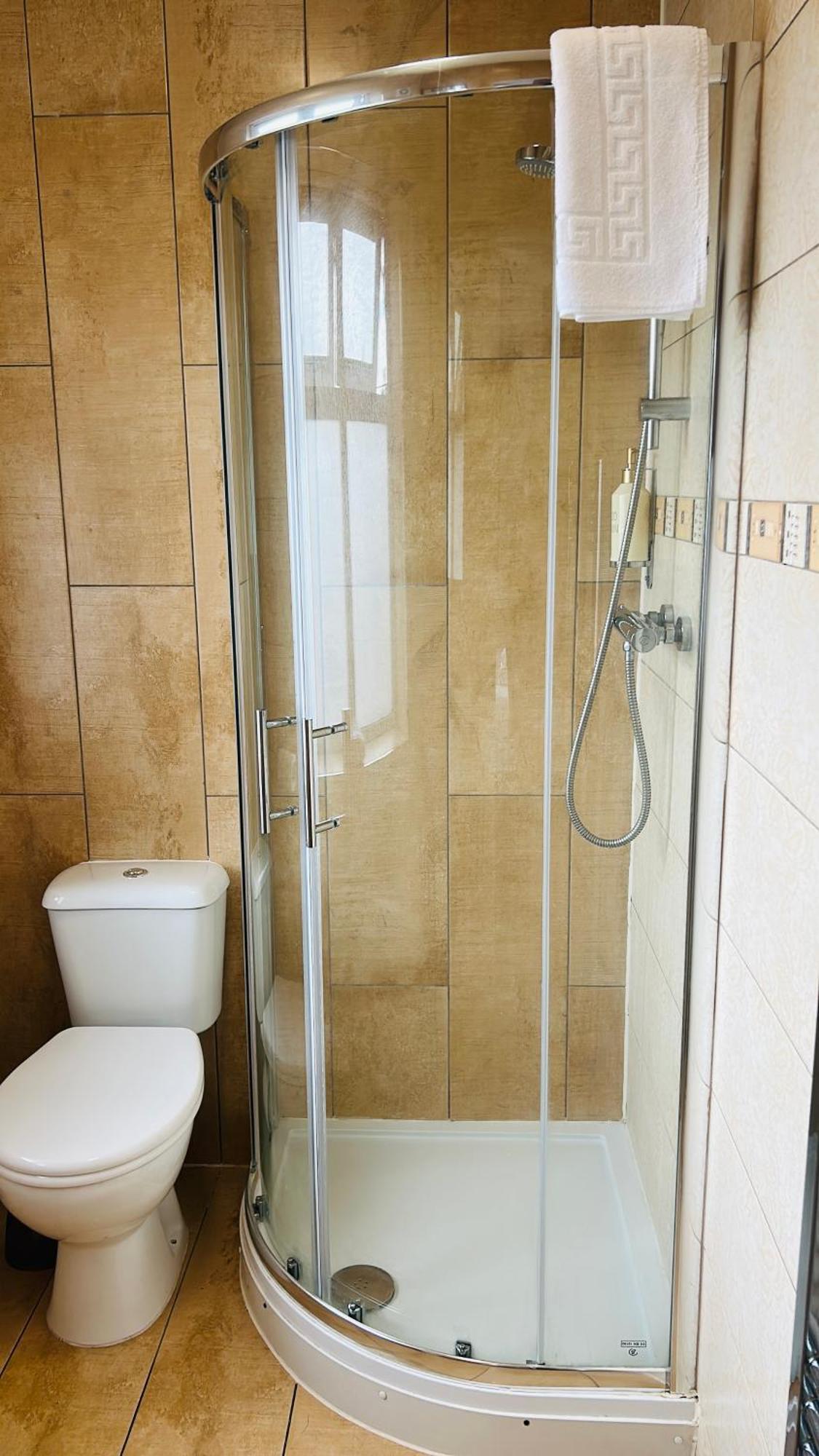 Sinai Hotel Лондон Екстериор снимка