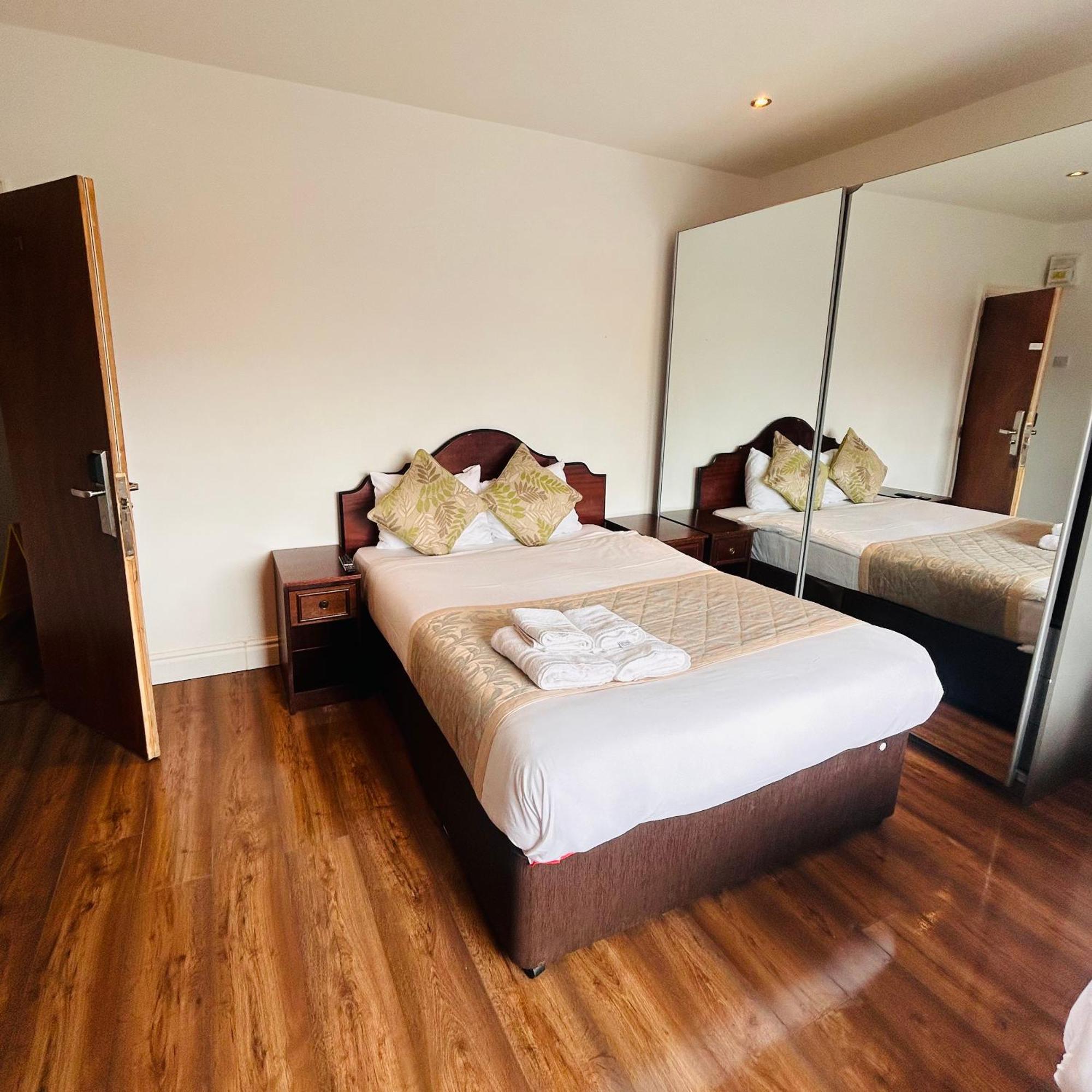Sinai Hotel Лондон Екстериор снимка