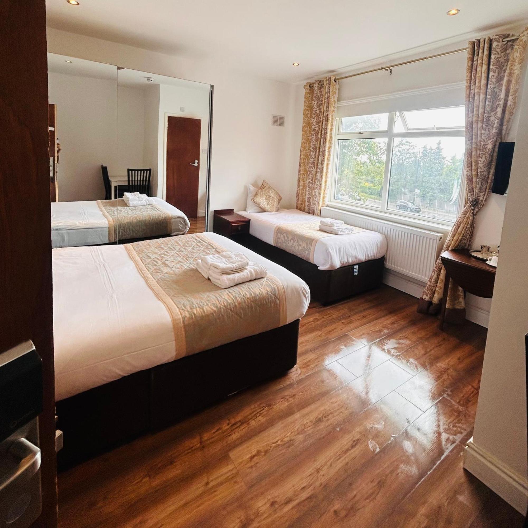 Sinai Hotel Лондон Екстериор снимка