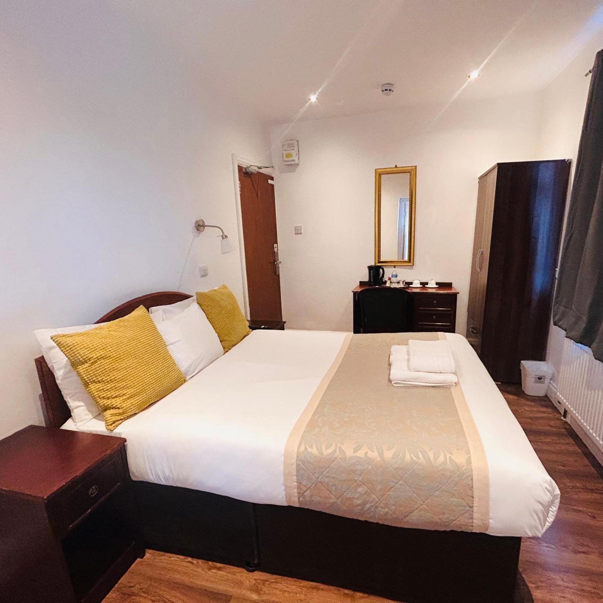 Sinai Hotel Лондон Екстериор снимка